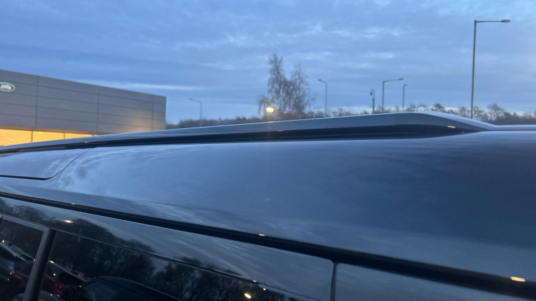 Land Rover Defender 3.0 D250 X-Dynamic HSE 110 5dr Auto Diesel Estate